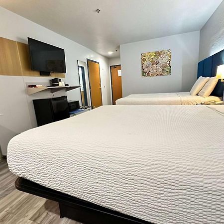 Microtel Inn & Suites By Wyndham Gallup - Pet Friendly Exterior foto