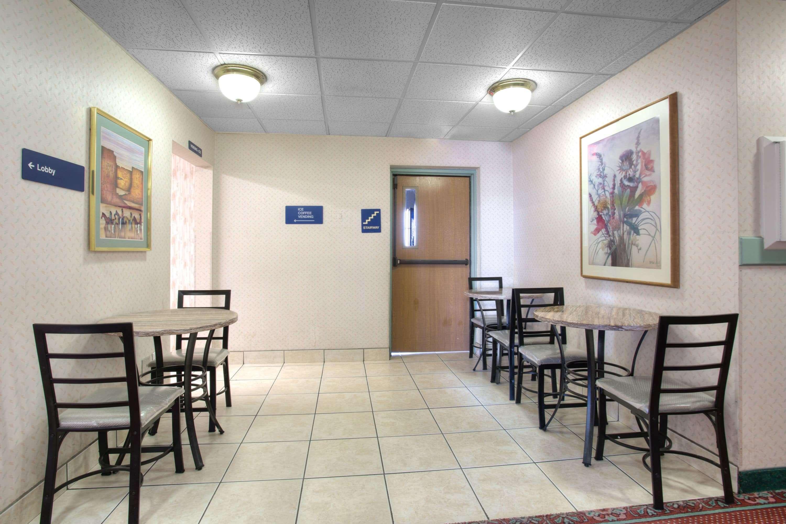 Microtel Inn & Suites By Wyndham Gallup - Pet Friendly Exterior foto
